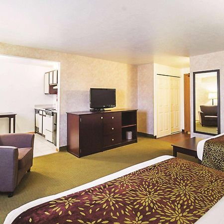 La Quinta By Wyndham Woodburn Hotel Kültér fotó