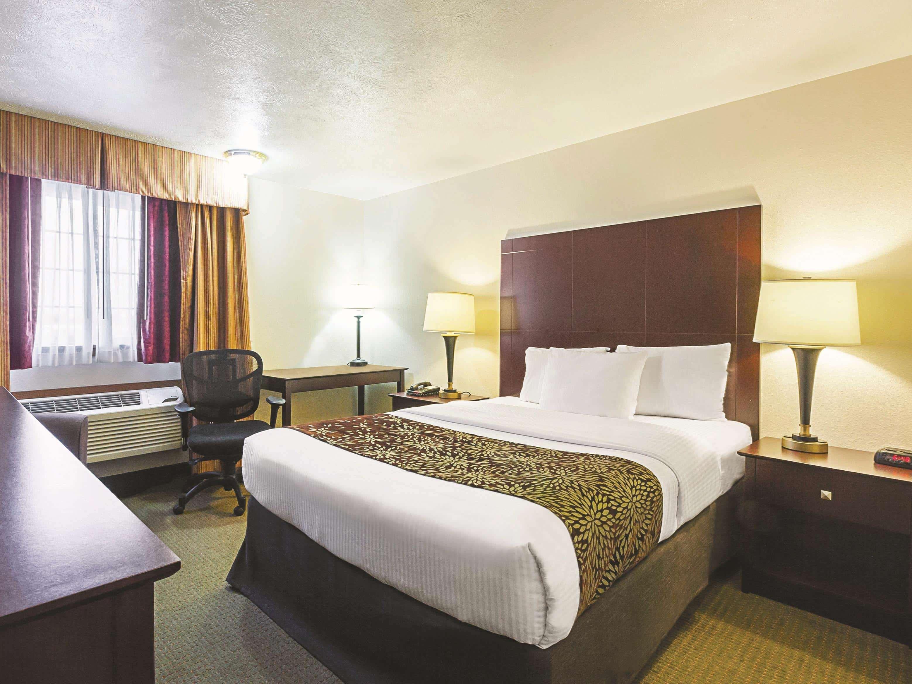 La Quinta By Wyndham Woodburn Hotel Kültér fotó