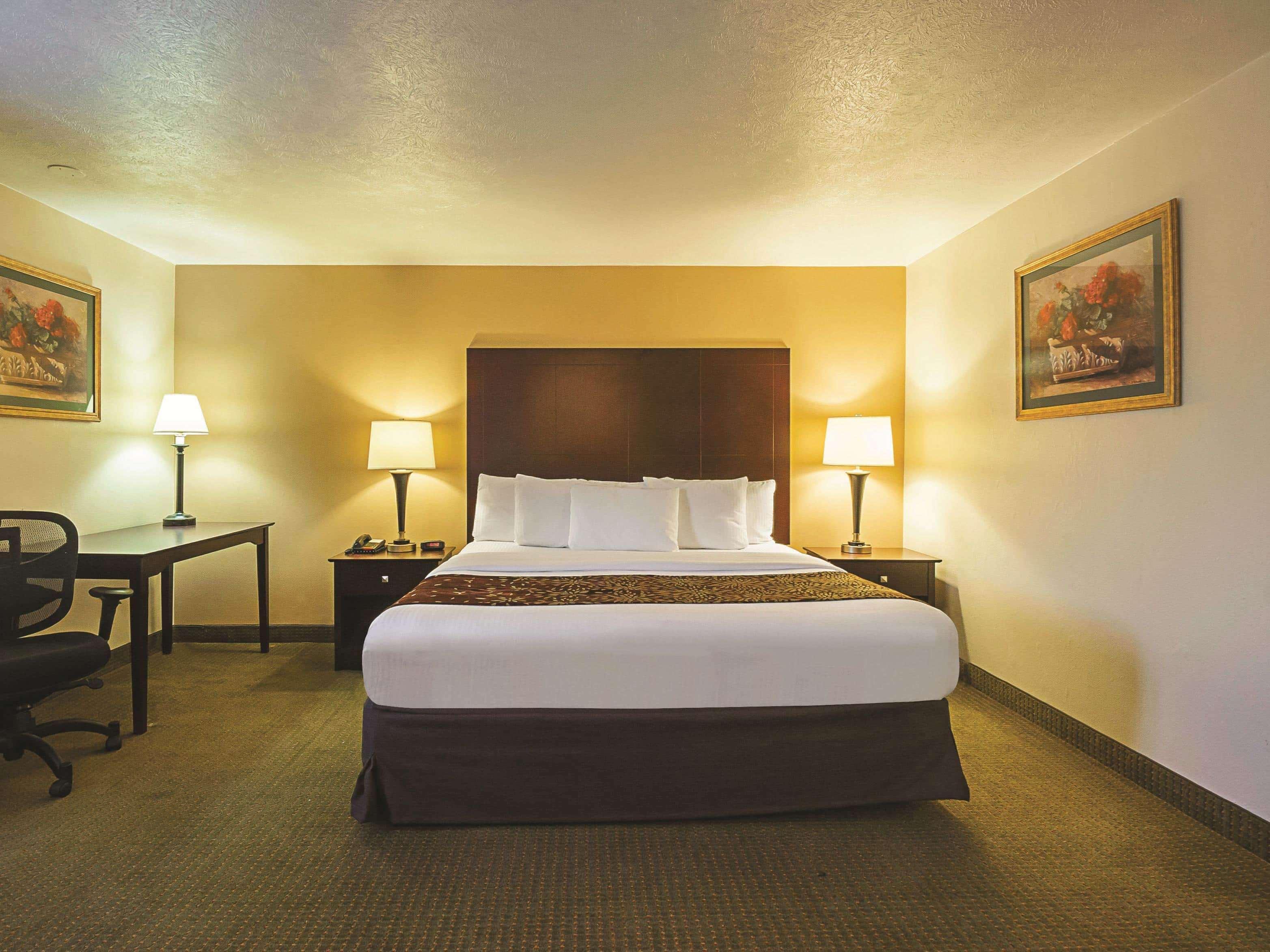 La Quinta By Wyndham Woodburn Hotel Kültér fotó